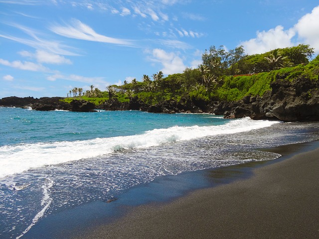 Black sand beach Makena